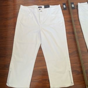 NWT NYDJ White jeans .size 14
